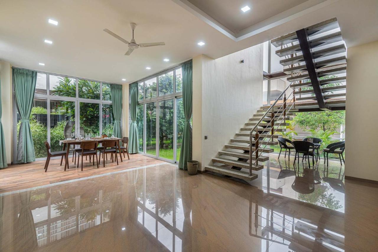 Sierra Skies By Stayvista - A Mountain-View Villa Featuring A Rooftop Swimming Pool, Jacuzzi, Turf, And A Gym For An Elevated Stay Lonavla Exterior foto